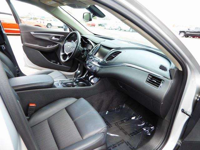 2016 Chevrolet Impala LT 4dr Sedan W/ 1LT